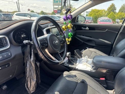 Used 2016 Kia Sorento SX FWD image 16