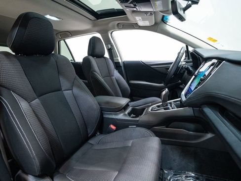 Used 2022 Subaru Outback Premium w/ Popular Package #1 image 17