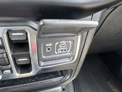 Used 2022 Jeep Wrangler Unlimited Sport AWD/4WD image 18