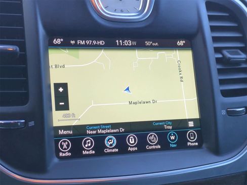 Used 2017 Chrysler 300 C Platinum w/ Safetytec Group II image 28