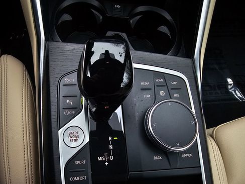 Used 2022 BMW 430i Convertible w/ Premium Package image 12