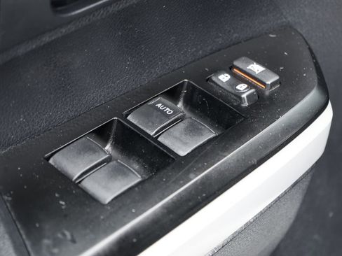 Used 2018 Toyota Tundra SR5 w/ TRD Off Road Package image 15