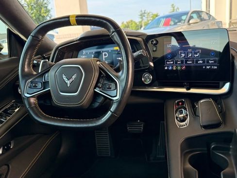 Used 2021 Chevrolet Corvette Stingray Premium Conv w/ Z51 Performance Package RWD image 34
