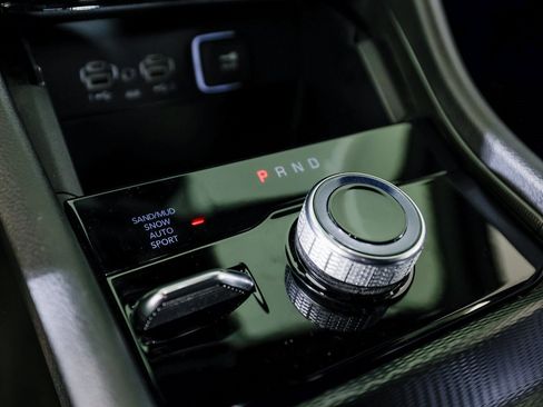 Used 2024 Jeep Grand Cherokee Limited w/ Black Appearance Package image 20