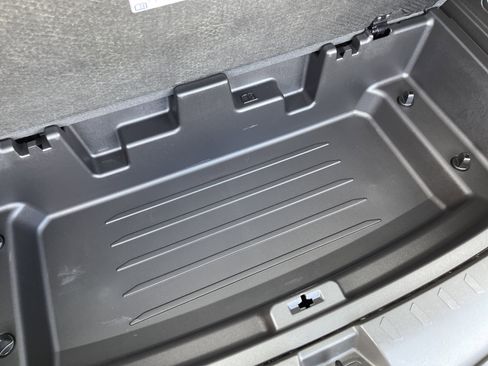 Used 2023 Chevrolet Traverse LT w/ LPO, Floor Liner Package image 48
