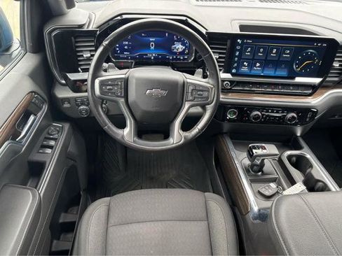 Used 2023 Chevrolet Silverado 1500 LT Trail Boss w/ LPO, Dark Essentials Package AWD/4WD image 27