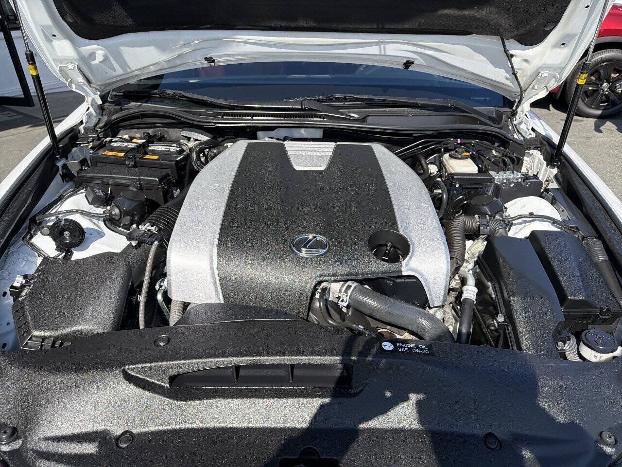 Used 2017 Lexus IS 350 F Sport w/ F Sport Package RWD image 16