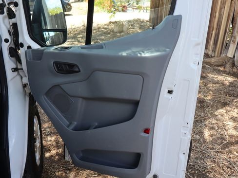 Used 2015 Ford Transit 350 XLT RWD image 26