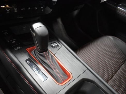 Certified 2025 Nissan Kicks SR image 17