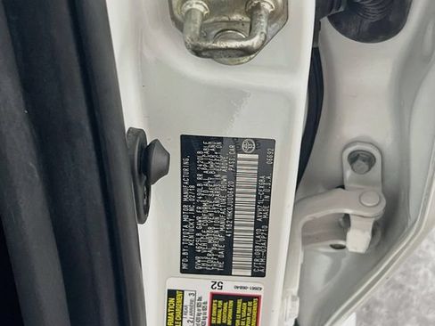 Used 2018 Toyota Camry XLE FWD image 27