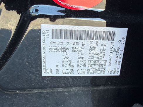 Used 2023 Nissan Rogue S image 18