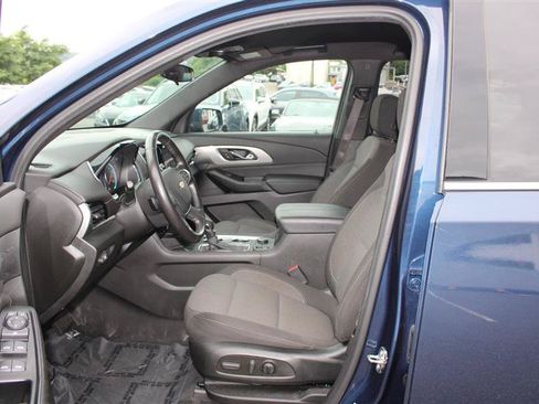 Used 2022 Chevrolet Traverse LT AWD/4WD image 10