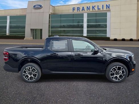 New 2026 Ford Maverick Lariat image 8