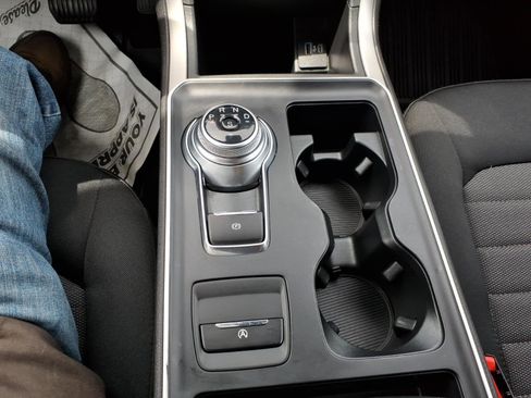 Used 2022 Ford Edge SE w/ Black Appearance Package AWD/4WD image 14