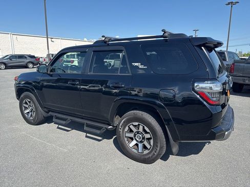 Used 2020 Toyota 4Runner TRD Off-Road Premium w/ Moonroof Package AWD/4WD image 3