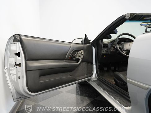 Used 2002 Chevrolet Camaro Z28 w/ SS Performance/Appearance Pkg image 39