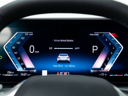 Used 2025 BMW 230i xDrive Coupe w/ Convenience Package image 18