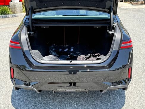 New 2027 BMW 550e xDrive AWD/4WD image 16