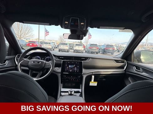 New 2025 Jeep Grand Cherokee Laredo image 39