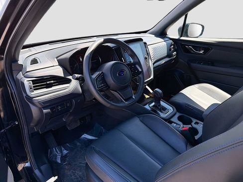 Used 2025 Subaru Forester Limited w/ Popular Package #2 AWD/4WD image 9