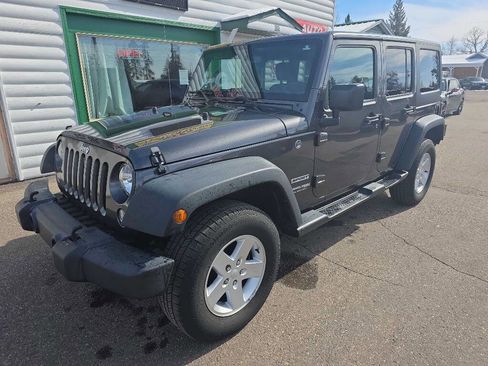 Used 2018 Jeep Wrangler Unlimited Sport S image 10