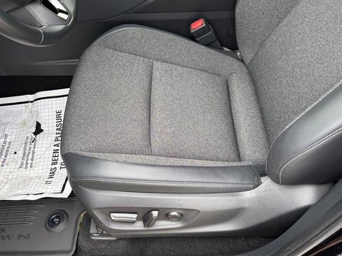 Used 2024 Toyota Crown image 15