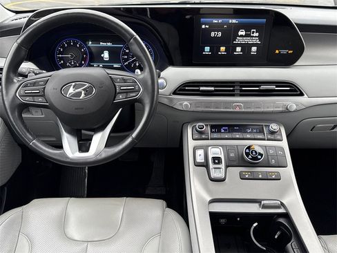 Used 2020 Hyundai Palisade SEL w/ Premium Package image 16