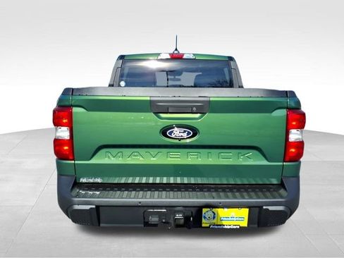 New 2025 Ford Maverick XLT image 9