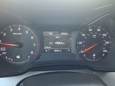 Used 2025 Chevrolet Trax LS FWD image 2