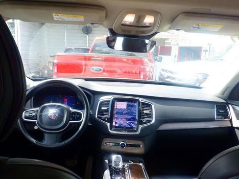 Used 2024 Volvo XC90 T8 Ultimate w/ Protection Package Premier image 8