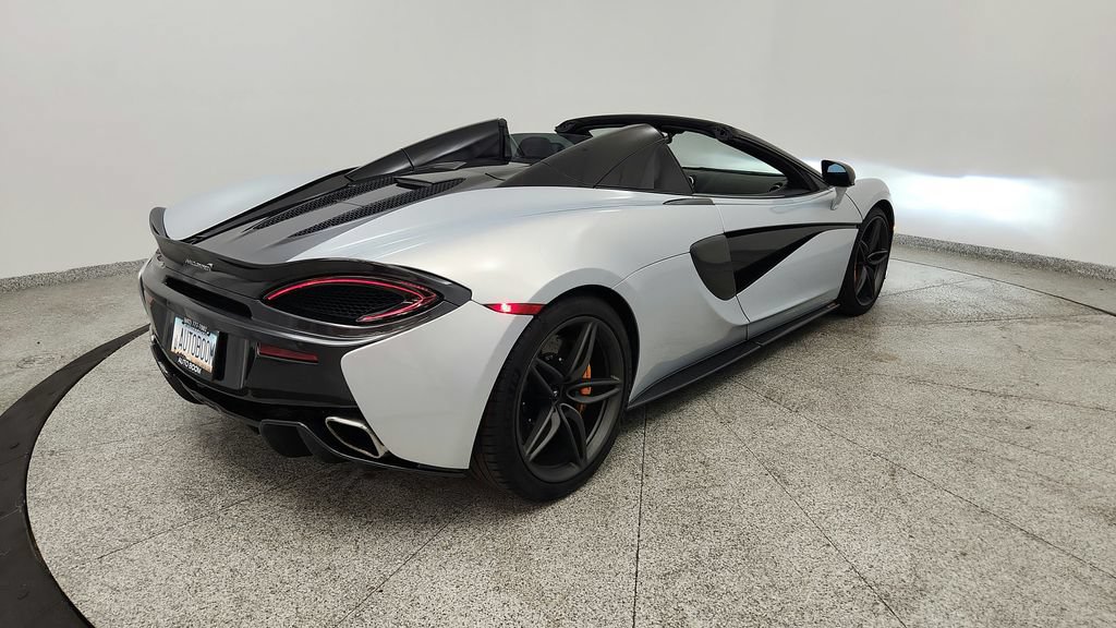 Used 2019 McLaren 570S Spider RWD image 48