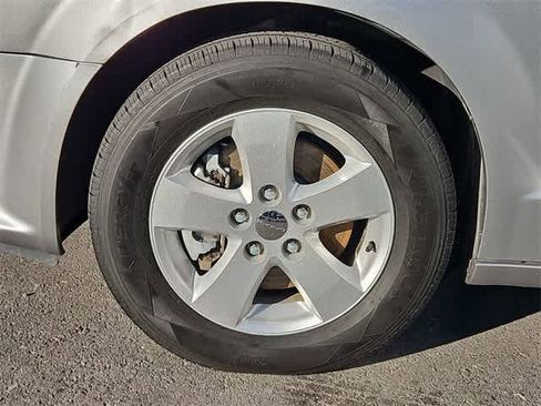 Used 2013 Dodge Grand Caravan SE image 13