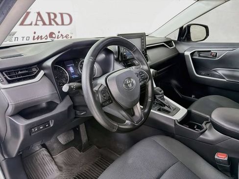 Used 2022 Toyota RAV4 LE FWD image 11