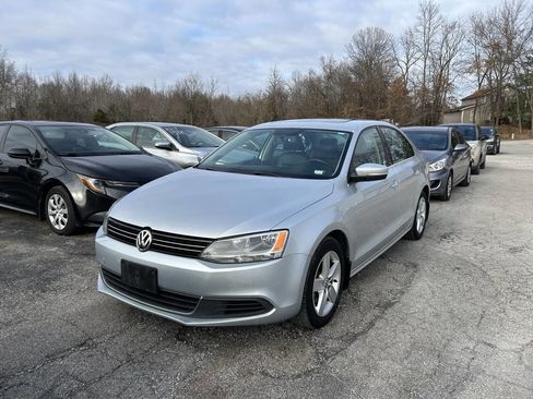 Used 2014 Volkswagen Jetta TDI image 2
