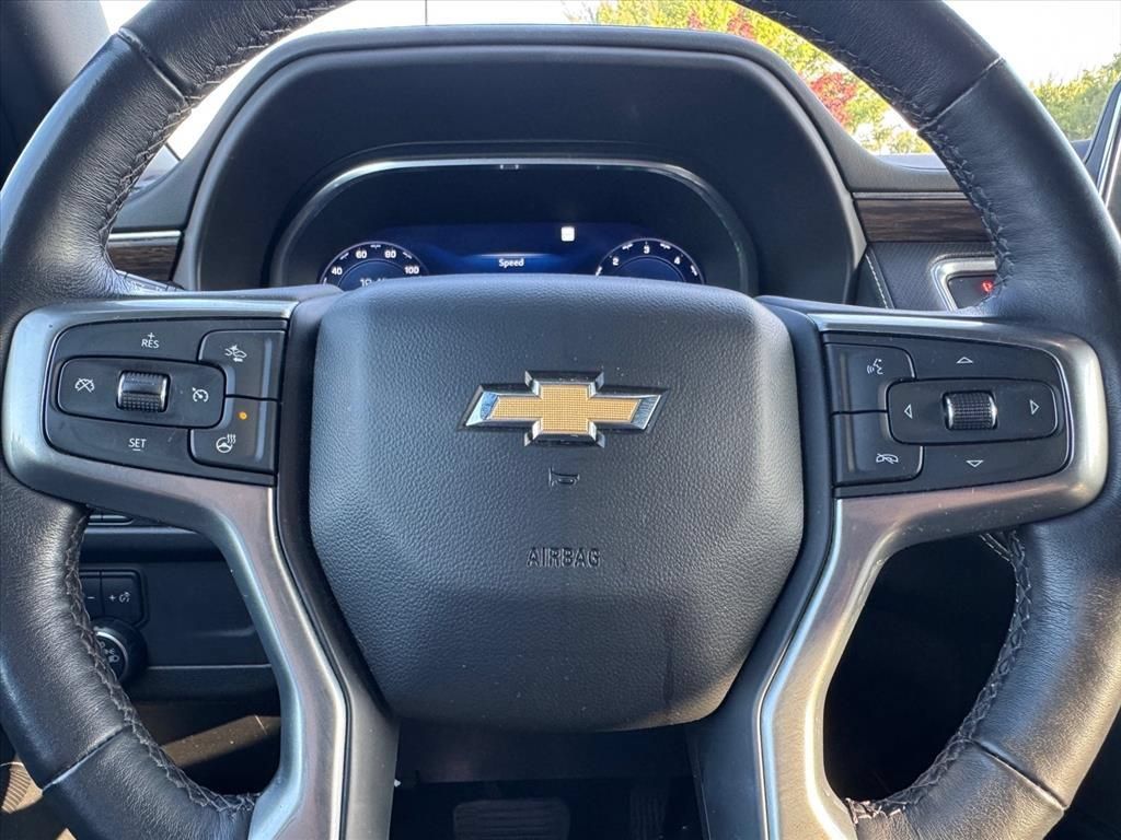 Used 2022 Chevrolet Suburban Premier AWD/4WD image 22