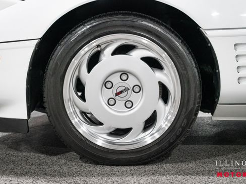 Used 1991 Chevrolet Corvette Convertible RWD image 9