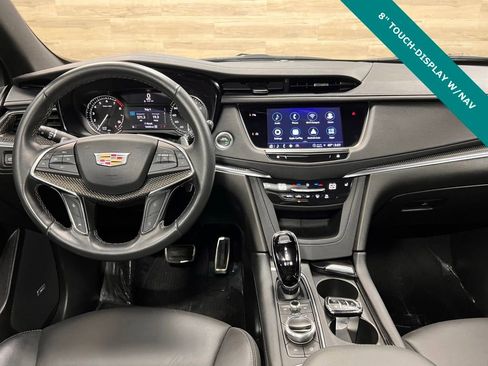 Used 2022 Cadillac XT5 Sportv image 2