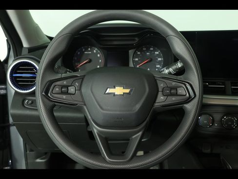 Used 2024 Chevrolet Trax LS w/ LS Convenience Package image 23