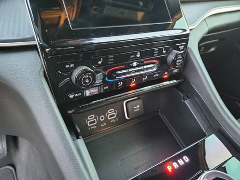 Used 2025 Jeep Grand Cherokee L Laredo AWD/4WD image 18