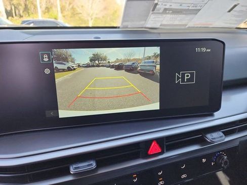 New 2026 Kia Sorento LX FWD image 17