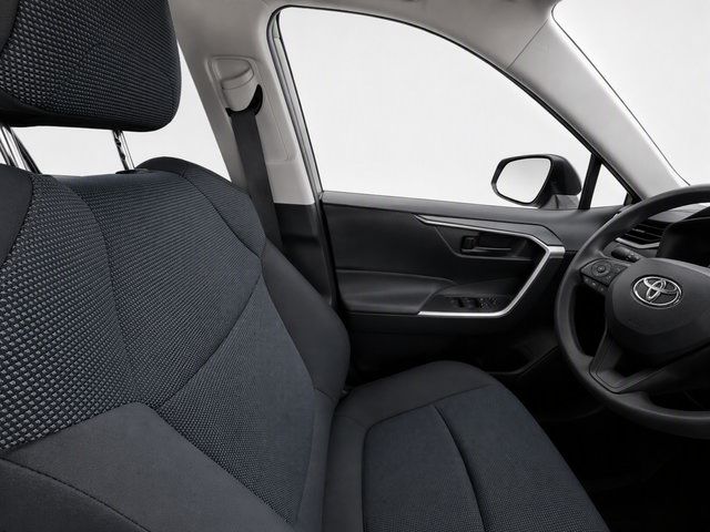 Used 2024 Toyota RAV4 LE FWD image 13