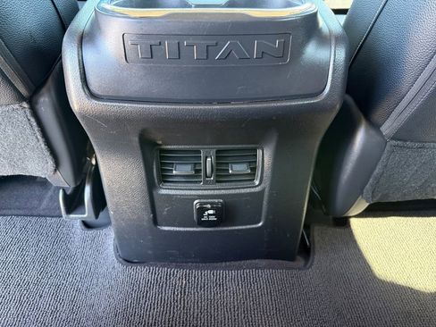 Used 2017 Nissan Titan SL w/ SL Towing Convenience Package AWD/4WD image 15