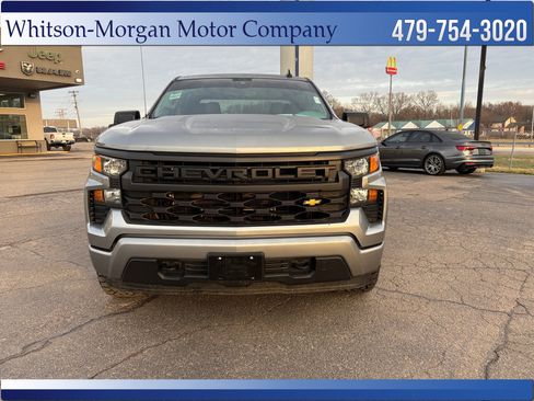 Used 2024 Chevrolet Silverado 1500 Custom image 2
