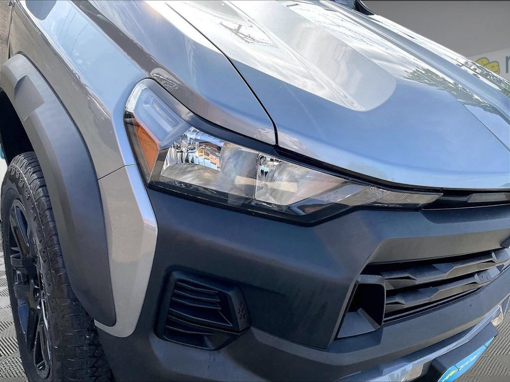 Used 2023 Chevrolet Colorado Trail Boss AWD/4WD image 32