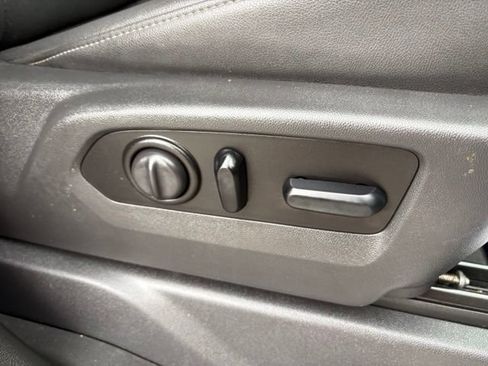 Used 2021 Chevrolet Silverado 1500 LTZ AWD/4WD image 29