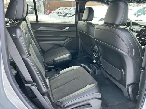 New 2025 Jeep Grand Cherokee L Altitude image 27