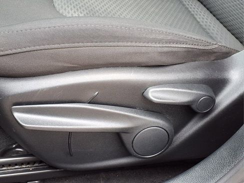 Used 2023 Jeep Compass Sport image 22