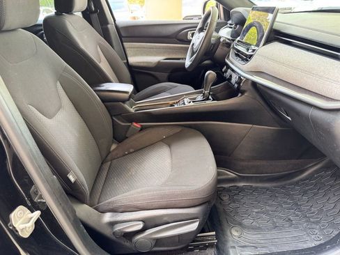 Used 2023 Jeep Compass Sport image 16