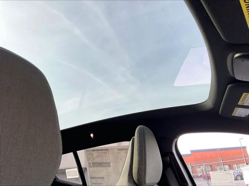 New 2026 Volvo EX30 Plus w/ Protection Package Premier image 29