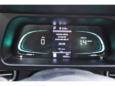Used 2025 Hyundai Elantra Hybrid FWD image 16